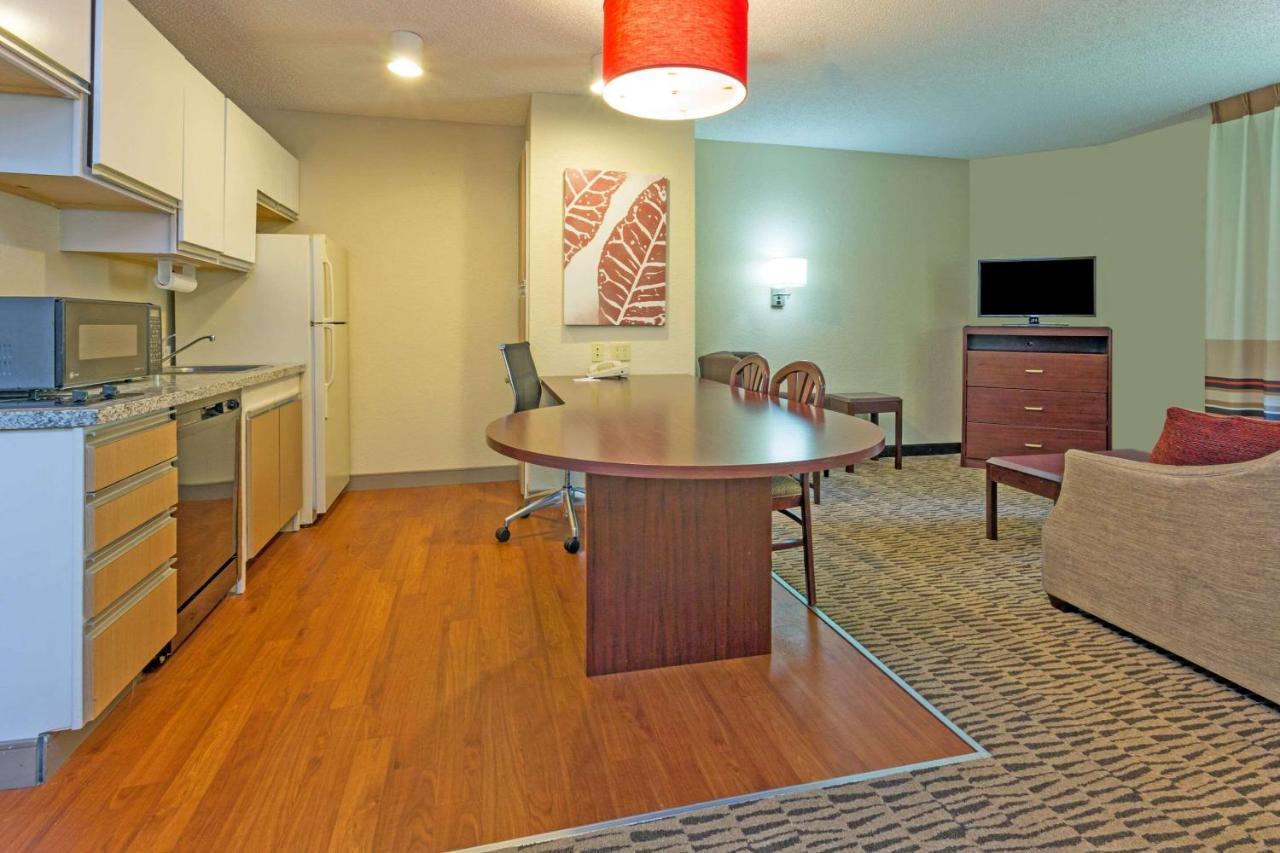 Mainstay Suites Cincinnati Blue Ash Exterior foto